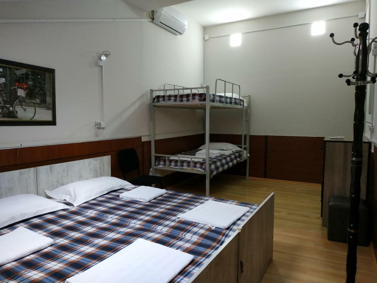 Hostel Portal Tbilisi Esterno foto
