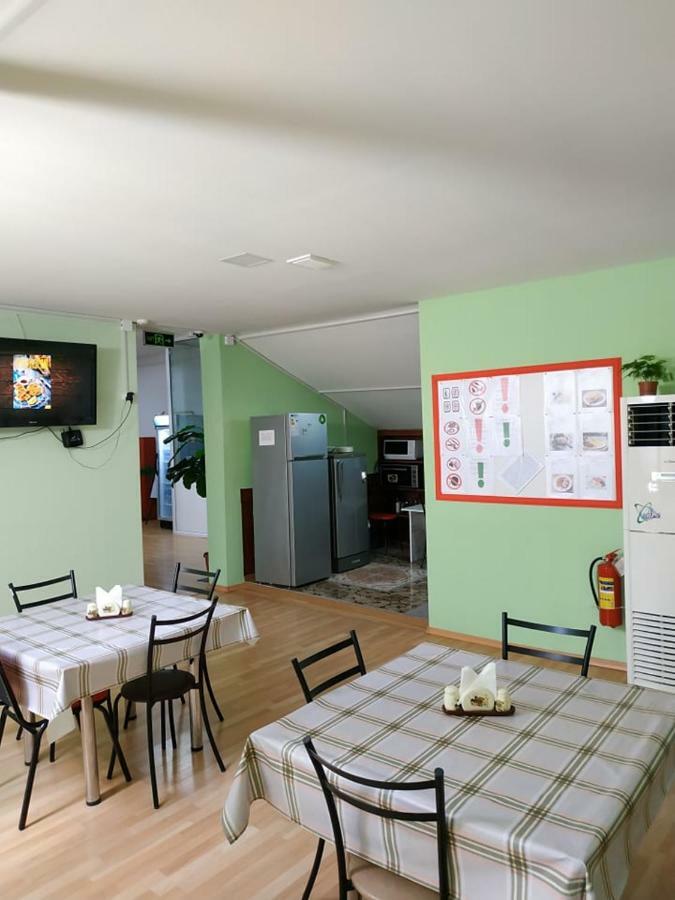 Hostel Portal Tbilisi Esterno foto