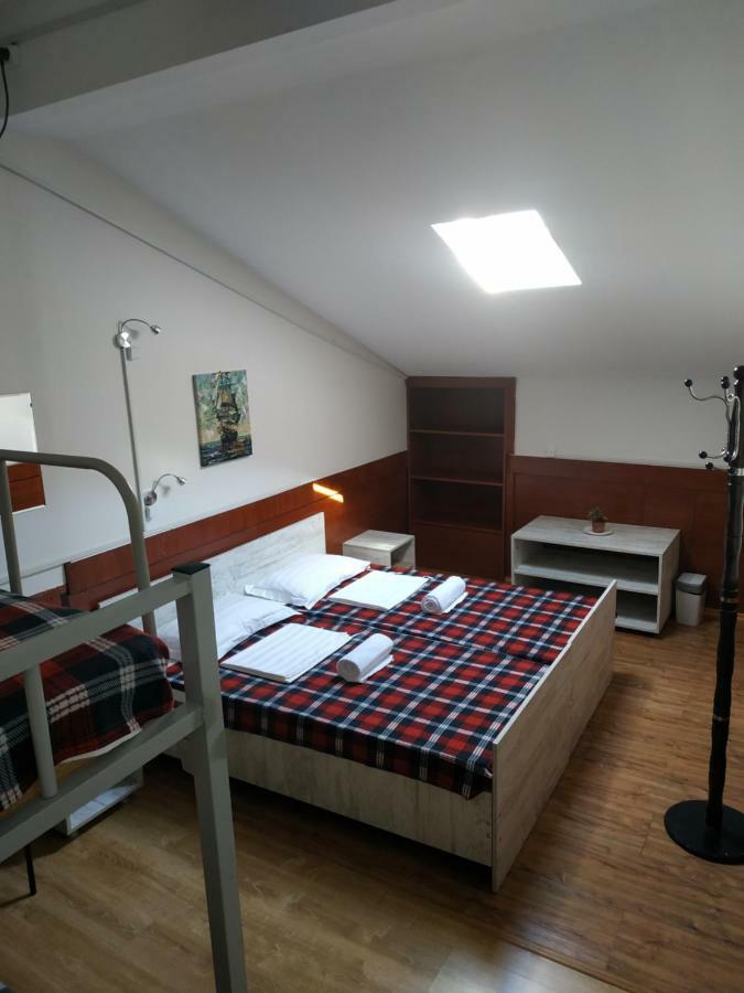 Hostel Portal Tbilisi Esterno foto