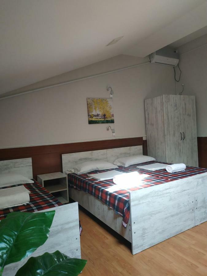 Hostel Portal Tbilisi Esterno foto